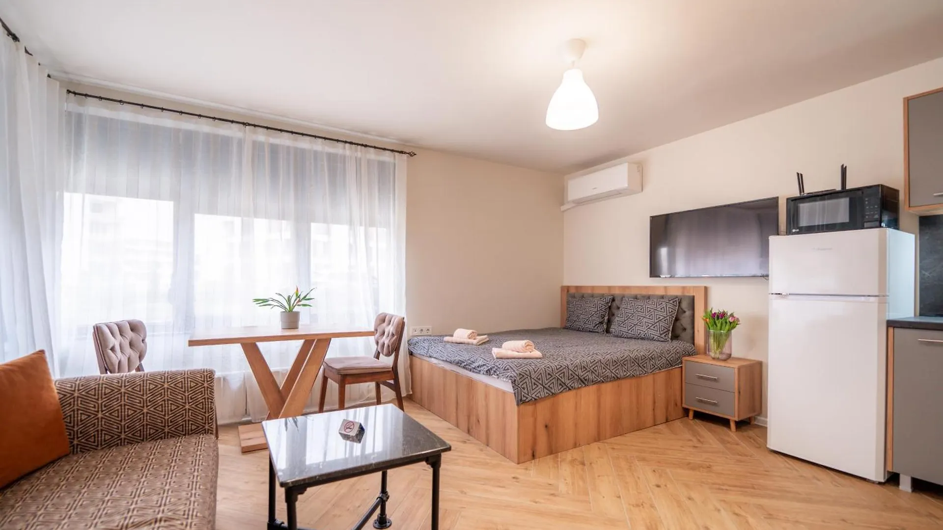 Wow Studios For Rent 2 Bul Montevideo 25A - B Sofia Apartment